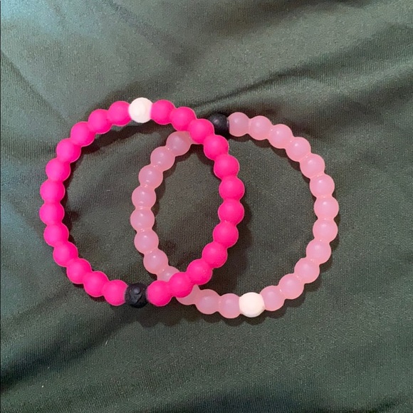 4 Lokai bracelets - Picture 2 of 6